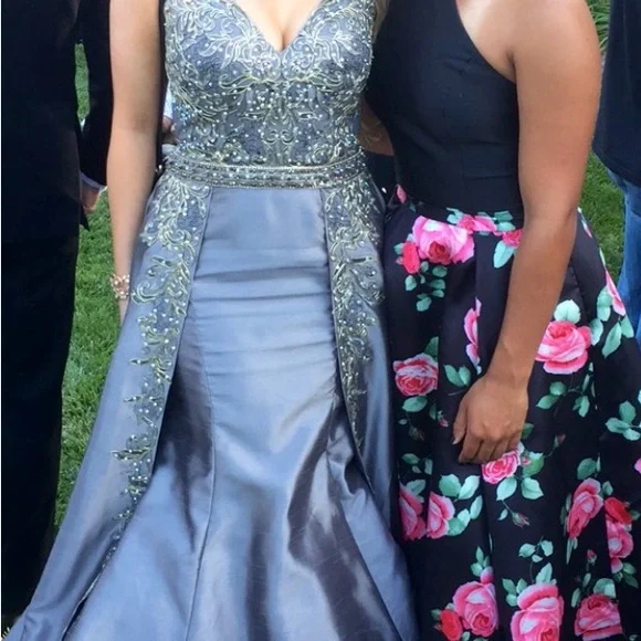 Tony Bowls Evening Gown - Picture 3 of 13